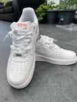 Nike Air Force 1 skor 