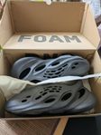 yeezy Foam RNR Onyx