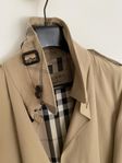 Burberry Mid Length Trenchcoat