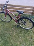 Metalic-rosa flickcykel 26tum