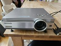 Panasonic  pt-Ae500e