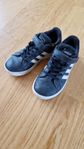 Adidas skor