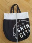 Skincity tyg väska Ny. 500kr