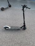 Xiaomi el scoter AMG model. 25km/h