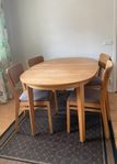 Köksbord med stolar, massiv ek