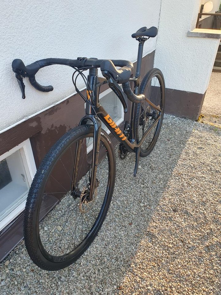 Kolfiber Gravel Giant Revolt ...