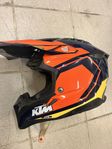 KTM hjälm