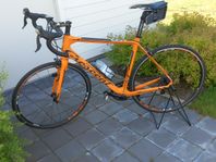 racer chresent giga