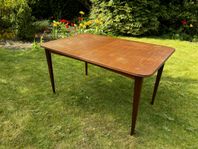 Teakbord matbord