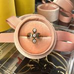 Elegant korsring med 18k diameter