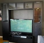Bokhylla/vitrinskåp med Tv bänk