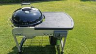 En Weber Performer deluxe i fint skick 