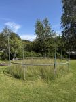 Studsmatta bortskänkes