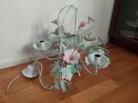 Vit och grön takkrona med rosa blommor italiensk vintage