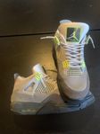 Air Jordan 4 Retro SE ‘Neon’ 