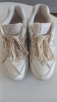 sköna sneakers strl 37