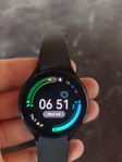 Samsung Galaxy Watch 4 44 mm LTE Svart