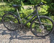 7-växlad specialized damcykel.