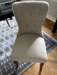 8 fina matbordsstolar