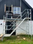 Byggställning med trapptorn , ” Altrad”