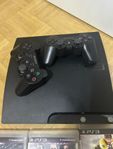 Playstation 3 med 4 spelar och 2 handkontroll