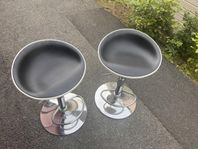 2 barstolar från mio-200 för båda 