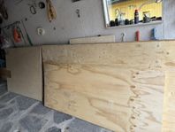 Plywoodskivor. 