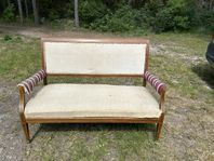 äldre soffa