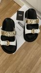 Moschino storlek 37