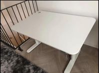 skrivbord elektrisk höj sänkbart bekant