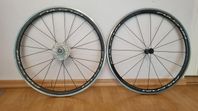 Fulcrum Racing Quattro LG Racerhjul med Shimano kassett.