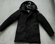 canada goose chatau parka.