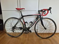 Bianachi 928 Carbon