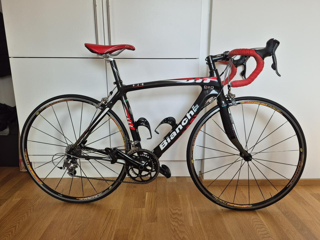 Bianachi 928 Carbon