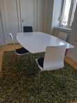 Bord och stolar