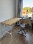 Arbetsbord med stol