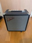 Fender rumble 15 basförstärkare