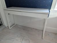 skrivbord bestå Ikea 