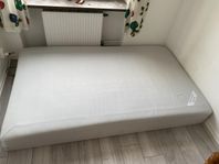 Säng 120 x 200