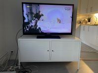 TV och tv-bänk billigt
