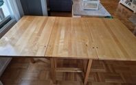 Slagbord + 4 stolar