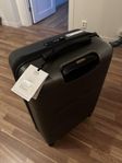 Delsey Resväska 67cm 4 hjul Comete, oanvänd. Stor resväsk