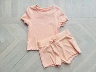 Topp och shorts aprikos barn strl 98