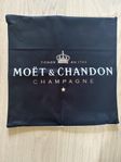 Svarta Moët & Chandon Kuddfodral 45x45