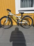 24 tums cykel i toppskick