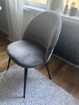 Matstol i sammet grå/svart 4 stolar