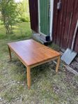 Bortskänkes bord i furu