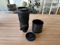 Nikon AF-S NIKKOR 300mm f/2.8 G ED VR Lens w/Hood