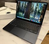 Apple MacBook Air 13" 2024, M3 - 100% B - 26 Cykler 