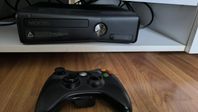 Xbox 360 250gb med 9 bil/ralllyspel